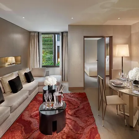 Mandarin Oriental, Ξενοδοχείο