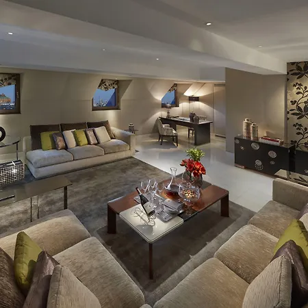 Mandarin Oriental,