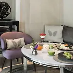 Mandarin Oriental, Otel