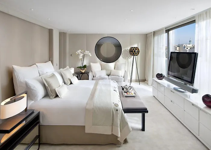 Mandarin Oriental, Ξενοδοχείο